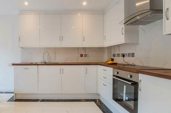 5 Bedroom House To Rent In Lancaster Drive, Canary Wharf, London, E14