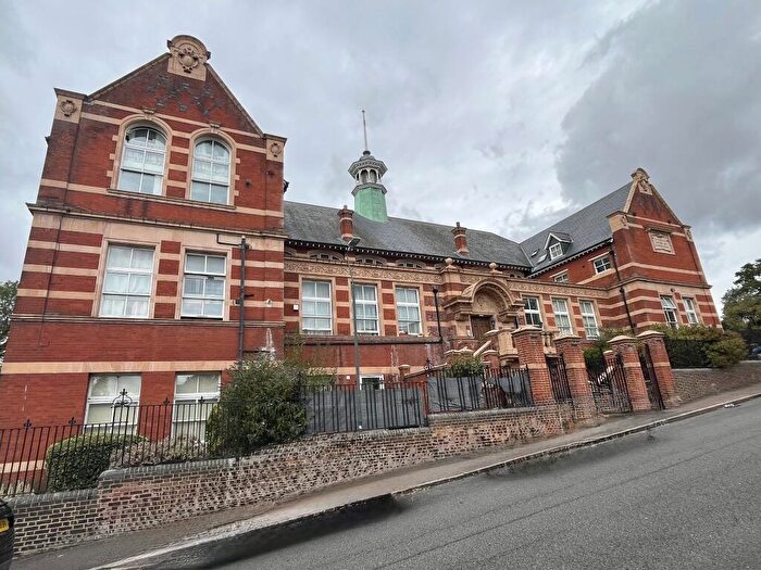 2 Bedroom Apartment For Sale In Old College Court, Upper Holly Hill Road, Belvedere, Bexley, DA17