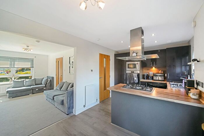 3 Bedroom Terraced House For Sale In Burnbrae Road, Bonnyrigg, EH19