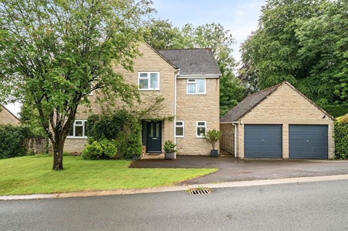 4 Bedroom Detached House For Sale In Bownham Park, Stroud, GL5