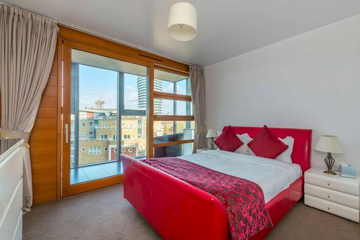 1 Bedroom Flat To Rent In Falcon Wharf, Battersea, London, SW11
