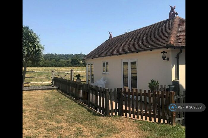 1 Bedroom Bungalow To Rent In East Street, Maidstone, ME15