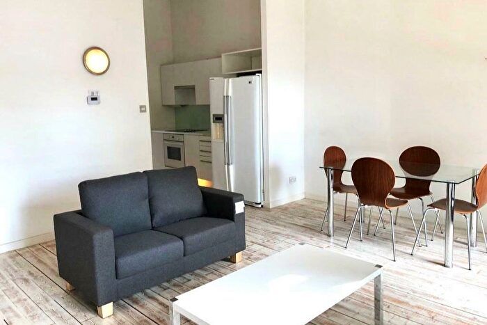 1 Bedroom Flat To Rent In , Old Chester Road, Leeds, LS12