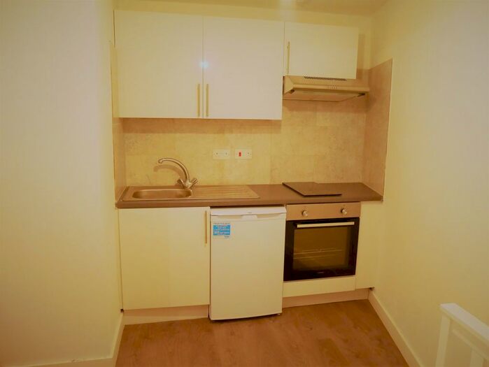 Studio To Rent In Northcote Avenue, Southall, UB1