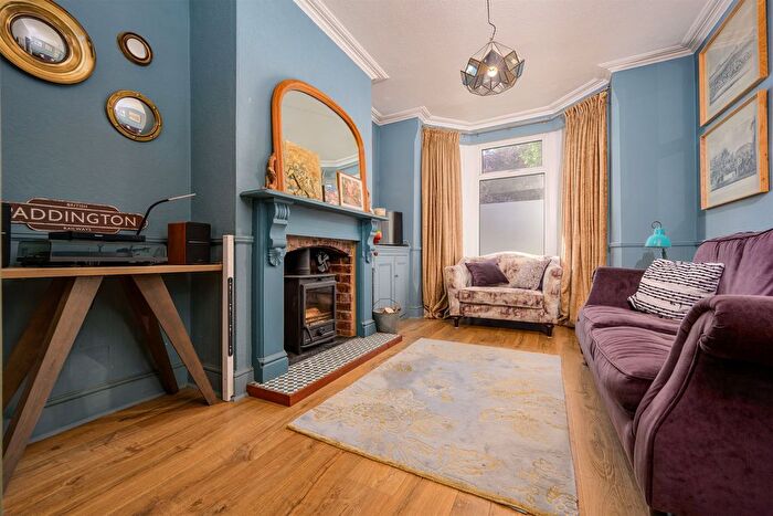 2 Bedroom Terraced House For Sale In Cornwall Road, Kettering, NN16
