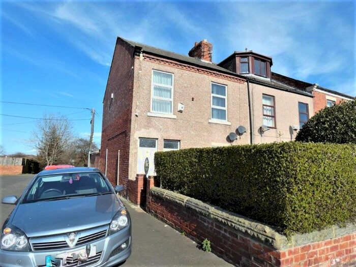 2 Bedroom Flat To Rent In Avenue Crescent, Seaton Delaval, Whitley Bay, NE25