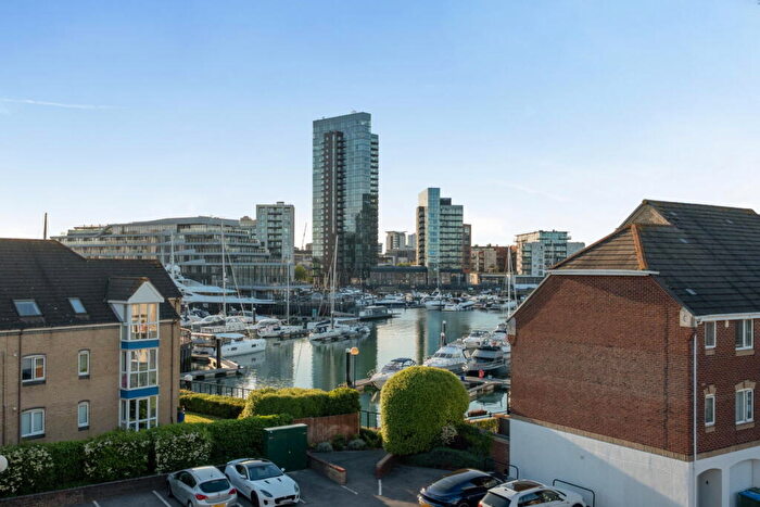 2 Bedroom Flat For Sale In Pacific Close, Ocean Village, SO14