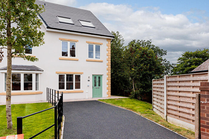 4 Bedroom Semi-Detached House To Rent In Dyar Terrace, Winnington, CW8
