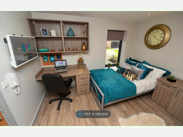 10 Bedroom Flat To Rent In Derby Street, Ormskirk, L39