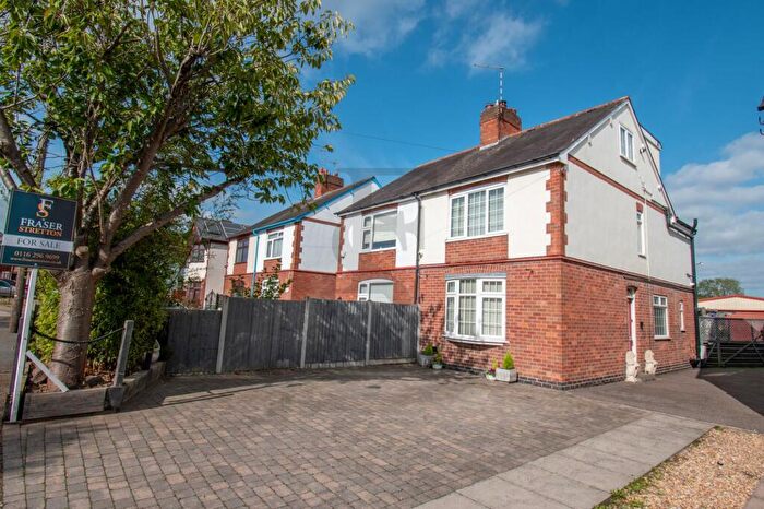 3 Bedroom Semi-Detached House For Sale In The Common, Barwell, Leicester, LE9