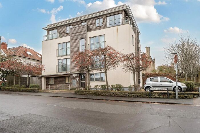2 Bedroom Flat To Rent In Cotham Lawn Road, Bristol, BS6