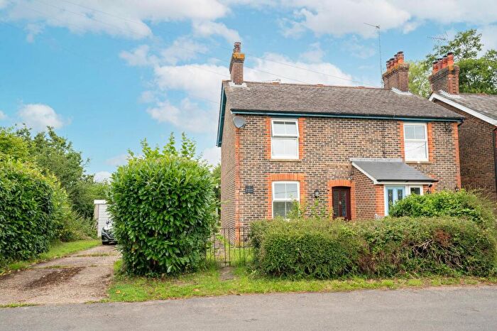 2 Bedroom Property For Sale In Cross Lane, Barns Green, RH13