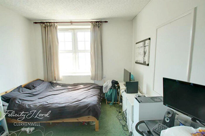 2 Bedroom Detached House To Rent In Percival Street, London, EC1V