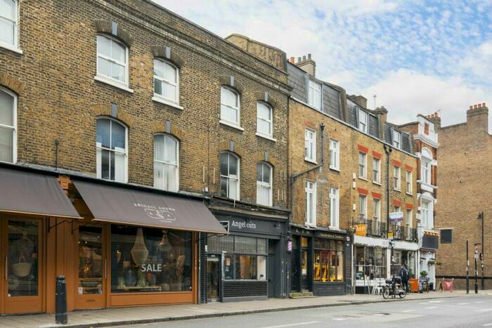 2 Bedroom Flat To Rent In Essex Road, Islington, N1