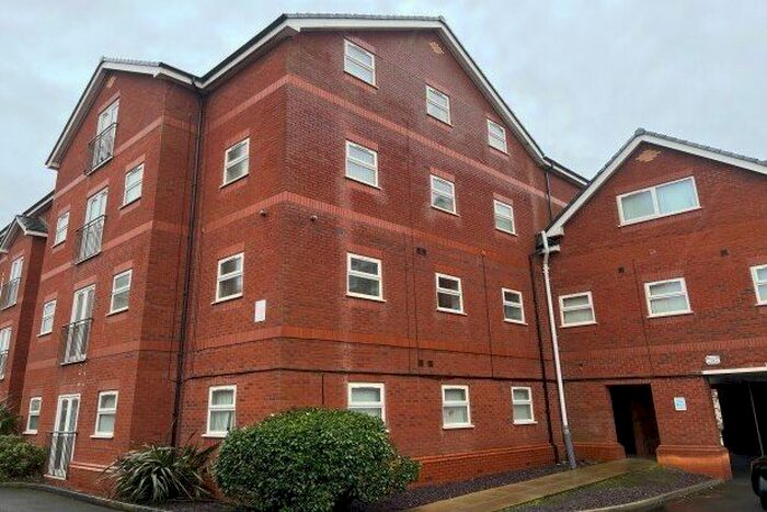 3 Bedroom Flat To Rent In Salthouses, Blackpool, FY4