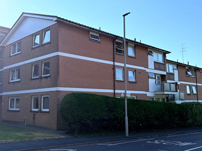 2 Bedroom Flat To Rent In Grove Court, Dorchester, DT1