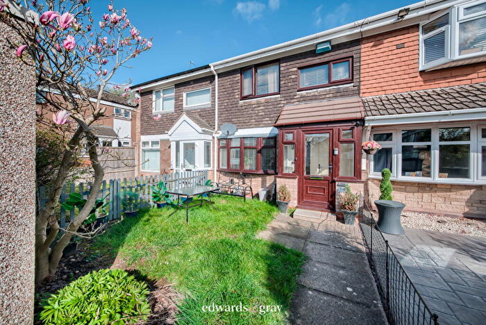 3 Bedroom Terraced House For Sale In Severn Close, Smiths Wood, B36
