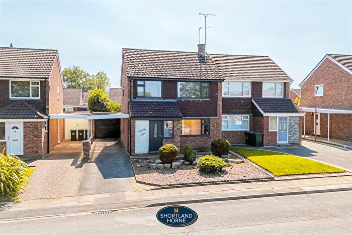 3 Bedroom Semi Detached House To Rent In Hexworthy Avenue, Styvechale Grange, Coventry, CV3