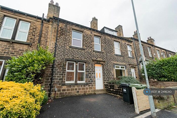 4 Bedroom Terraced House To Rent In Syringa Street, Huddersfield, HD1