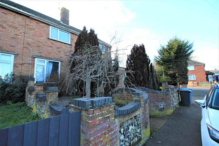 4 Bedroom Semi Detached House To Rent In Darrell Place, Norwich, Norfolk, NR5