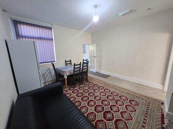 3 Bedroom Terraced House To Rent In Smart Street, M12