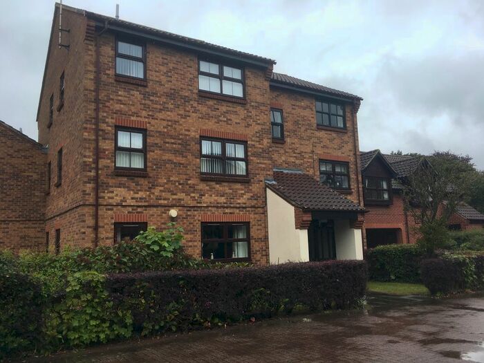 2 Bedroom Flat To Rent In Bransby Close, King's Lynn, PE30