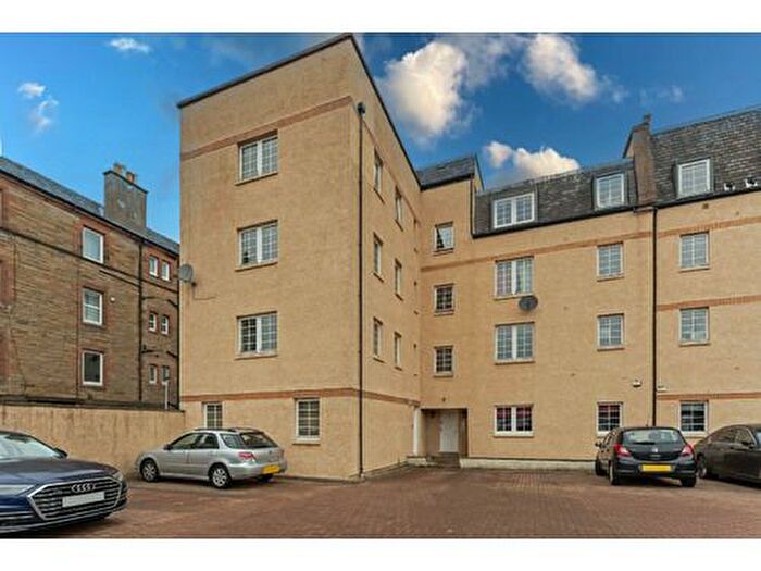 2 Bedroom Flat To Rent In Hermand Crescent, Edinburgh, EH11