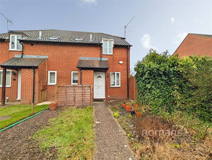 1 Bedroom Terraced House For Sale In Bosham Close, Earley, Reading, RG6