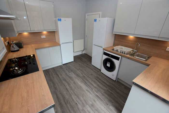 6 Bedroom Terraced House To Rent In Adams Avenue /, Abington, Northampton, NN1