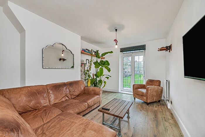 3 Bedroom Flat For Sale In Tilson Gardens, Brixton, London, SW2