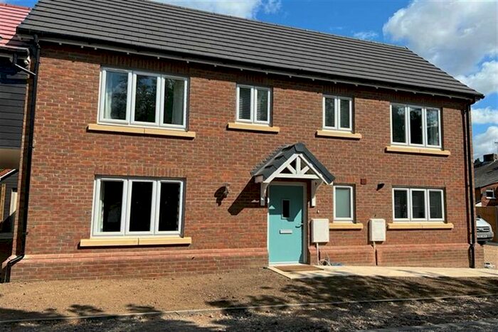 4 Bedroom Link Detached House For Sale In Mansion Garden Close, Braintree, CM7
