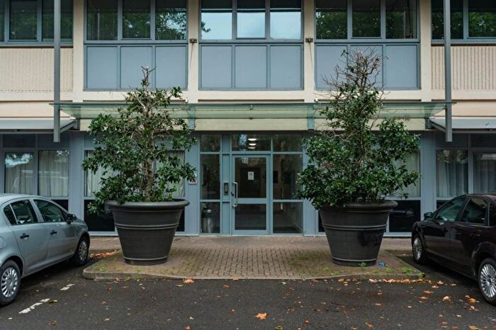 1 Bedroom Flat For Sale In Between Towns Road, Cowley, OX4