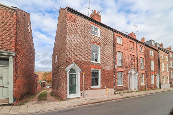 3 Bedroom Terraced House For Sale In Valingers Road, King's Lynn, Norfolk, PE30