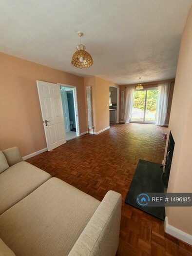 4 Bedroom Semi-Detached House To Rent In Hughenden Avenue, High Wycombe, HP13