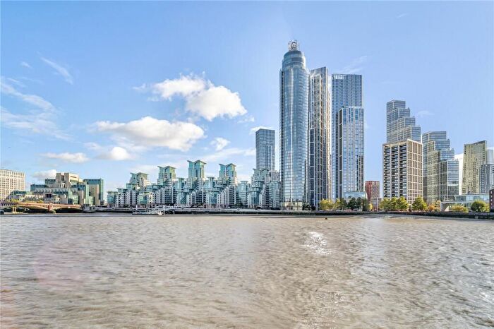 2 Bedroom Flat For Sale In Hamilton House, St. George Wharf, London, SW8