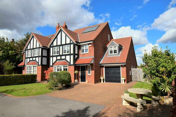 5 Bedroom Detached House For Sale In Heads Lane, Hessle, HU13
