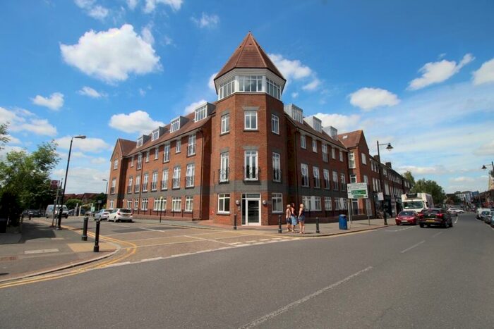 1 Bedroom Flat To Rent In Century House Station Way, Cheam, Sutton, Surrey, SM3
