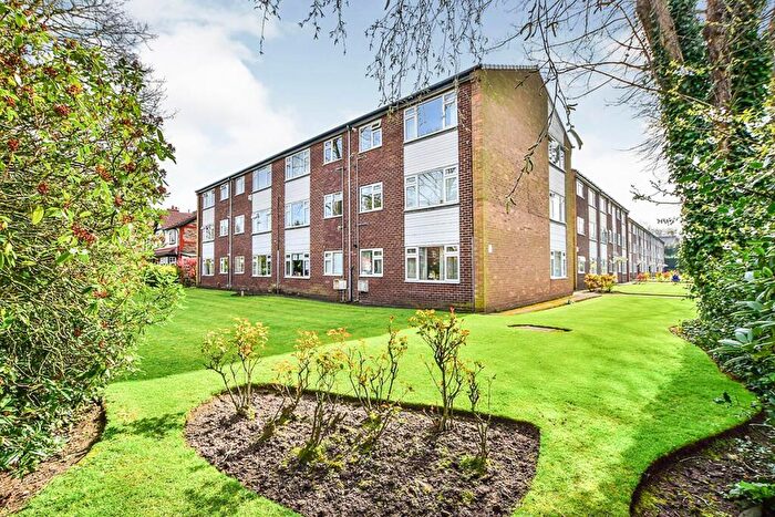 1 Bedroom Apartment For Sale In Rookfield Avenue, Sale, Greater Manchester, M33
