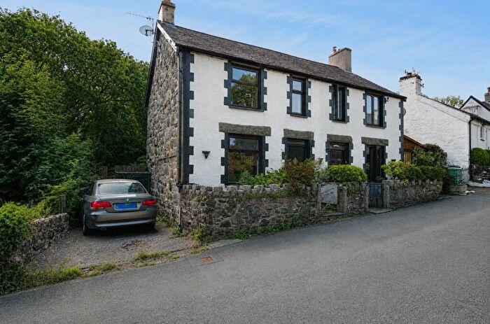 2 Bedroom Semi-Detached House For Sale In Rowen, Conwy, LL32