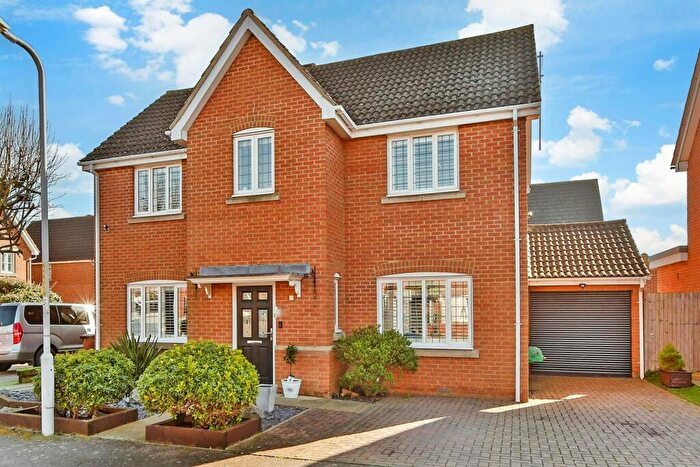 4 Bedroom Detached House For Sale In Anatase Close, Sittingbourne, Kent, ME10