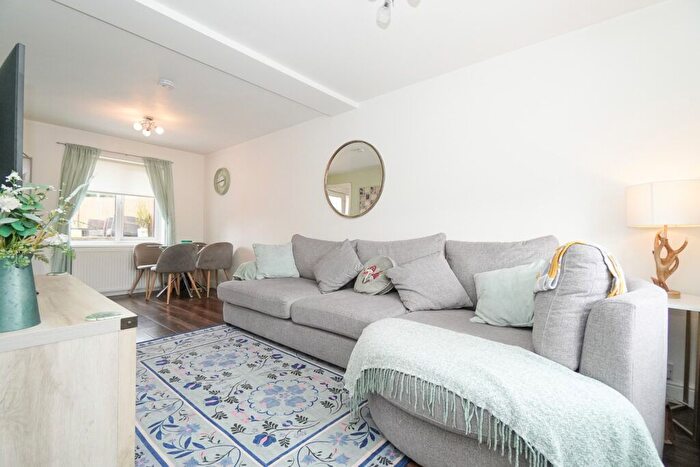 2 Bedroom Terraced House For Sale In Auchnacraig Road, Faifley, G81