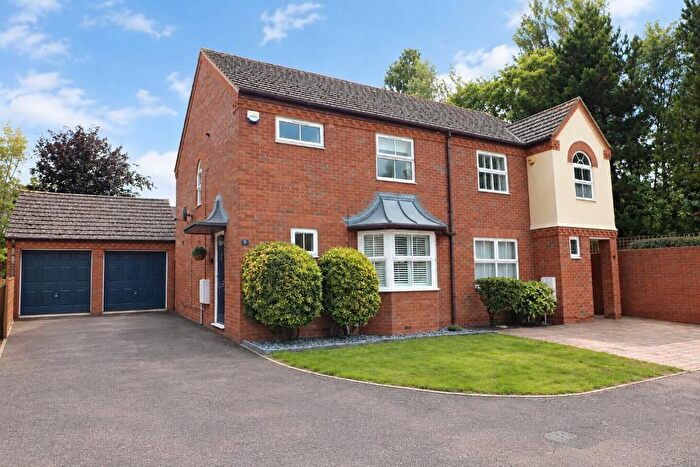 3 Bedroom Semi-Detached House For Sale In Brazier Close, Barton Le Clay, Bedfordshire, MK45