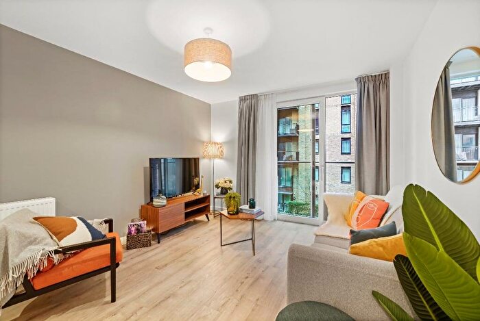 1 Bedroom Apartment To Rent In Anvil, M5