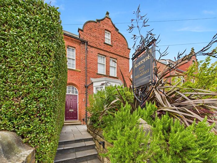 5 Bedroom Semi-detached House For Sale In Aldersyde, Mount Pleasant South, YO22