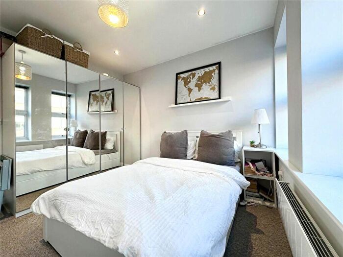 1 Bedroom Apartment For Sale In - Victoria Road, Farnborough, Hampshire, GU14