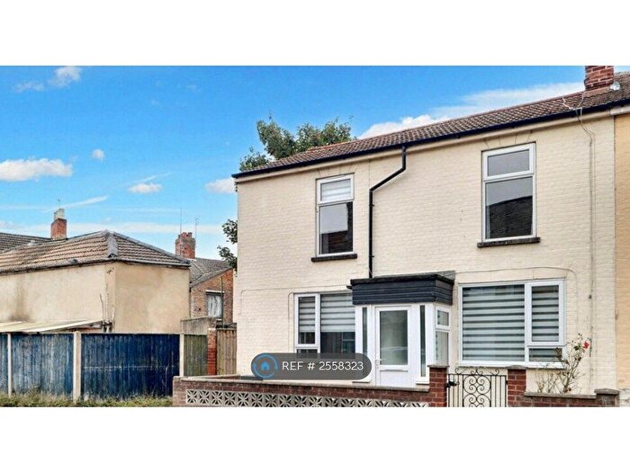 3 Bedroom End Of Terrace House To Rent In Beaconsfield Road, Lowestoft, NR33