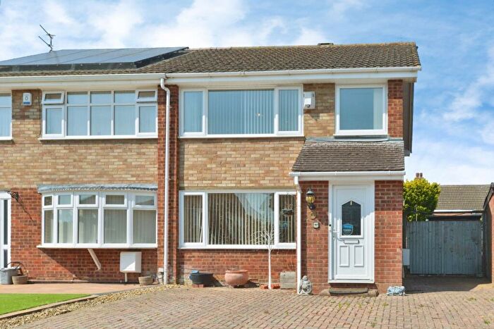 3 Bedroom Semi-Detached House For Sale In Elm Drive, Deanshanger, Buckinghamshire, MK19