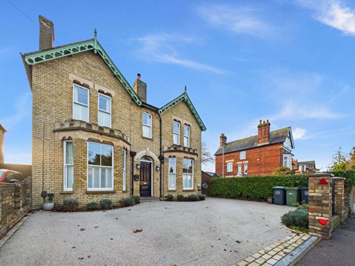 4 Bedroom Detached House For Sale In Bedford Road, Sandy, SG19