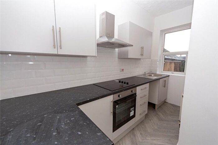 1 Bedroom Flat To Rent In Clifton Street, Roath, Cardiff, CF24
