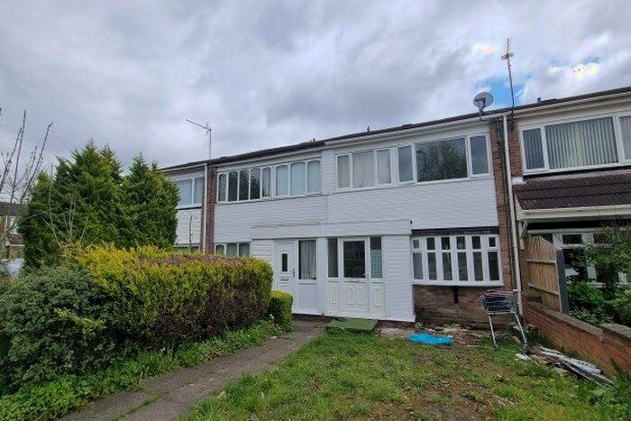 3 Bedroom Property To Rent In Tangmere Drive, Birmingham, B35